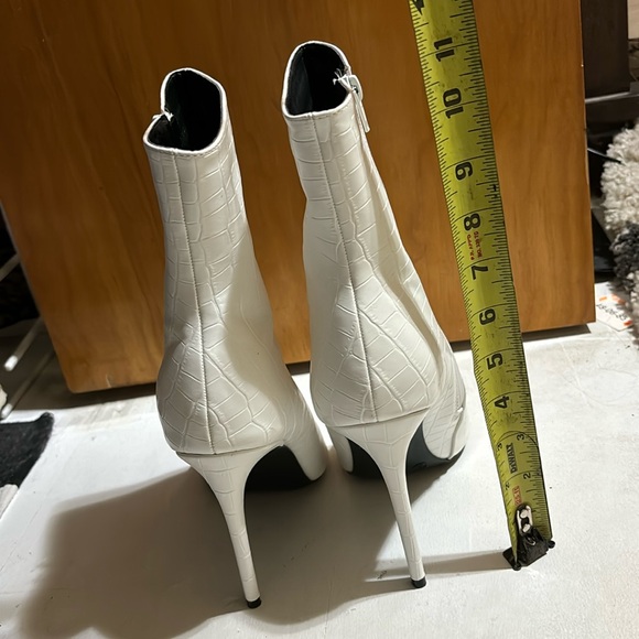 White Heeled Boots - Picture 2 of 4